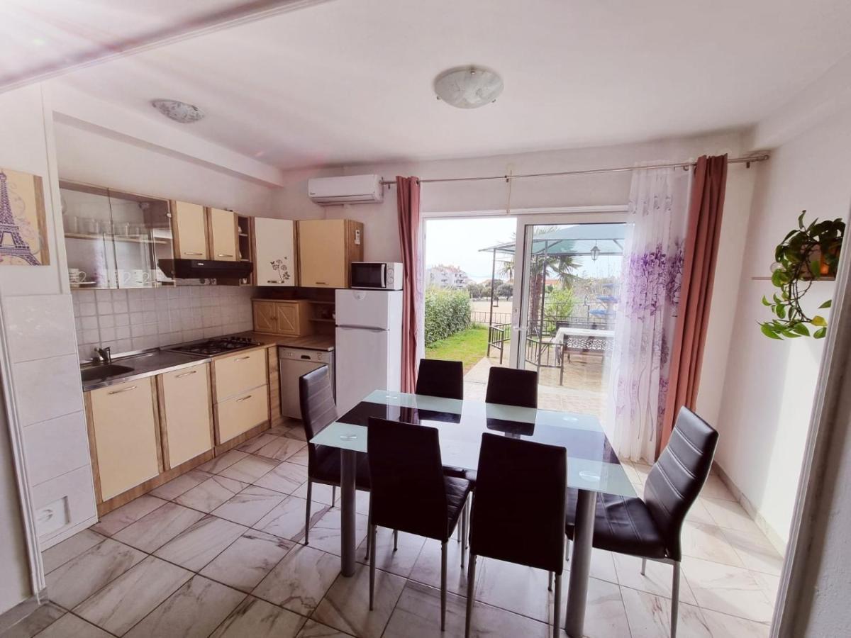 Apartments Nada Krk Town Exterior photo
